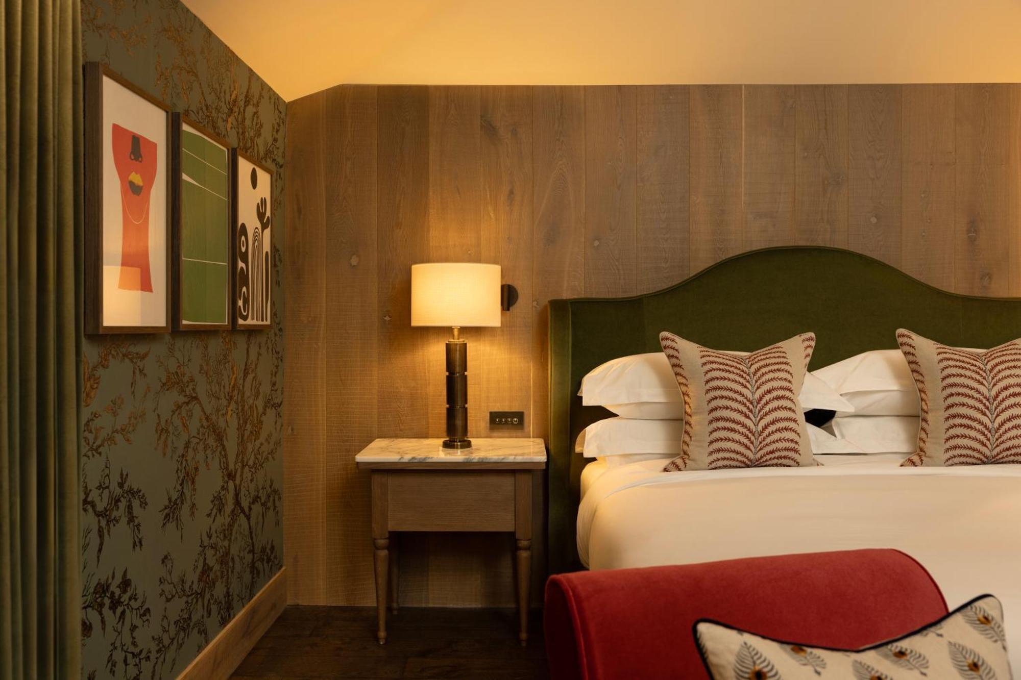 Mar Hall Golf & Spa Resort Bishopton  Exterior foto A bedroom at The Ivy Hotel