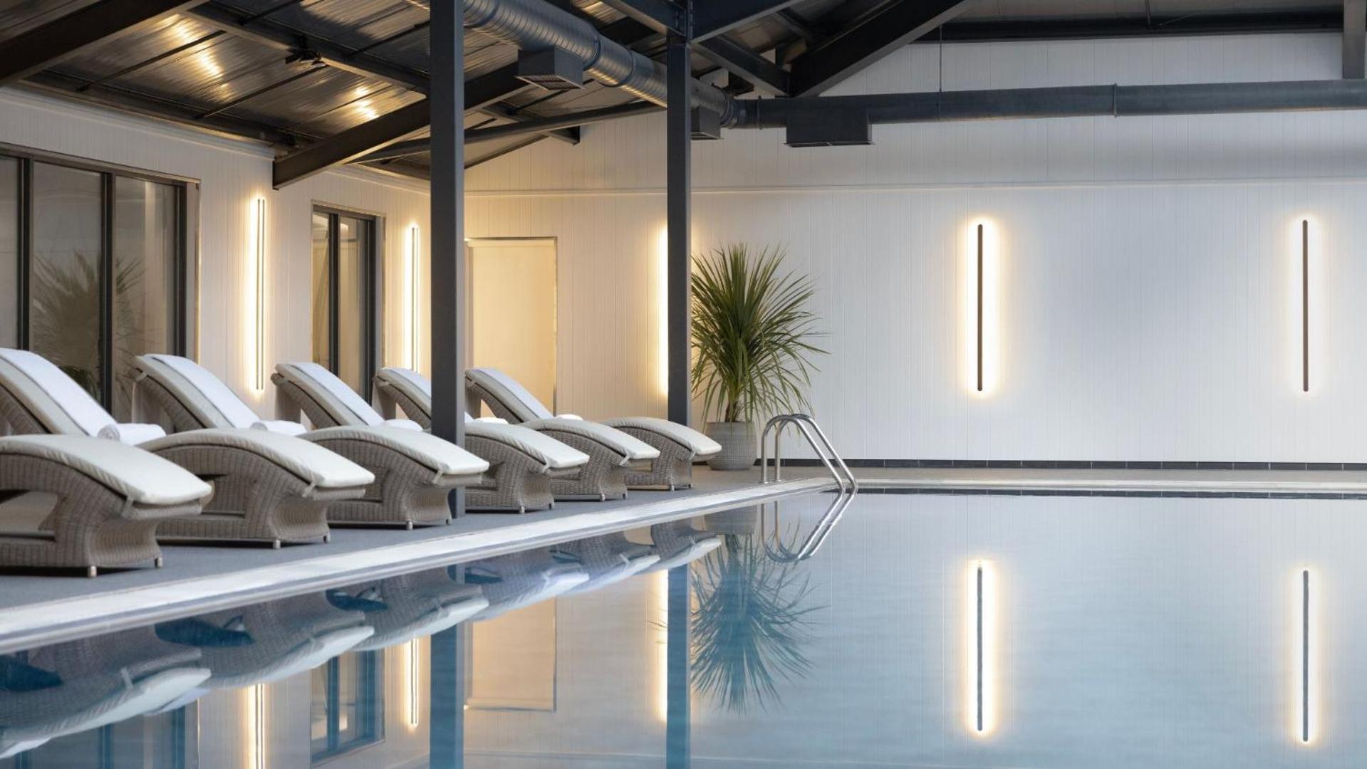 Mar Hall Golf & Spa Resort Bishopton  Exterior foto The swimming pool at the hotel